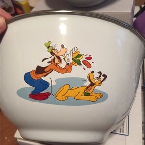 Disney’s Goofy and Pluto large metal bowl and 2